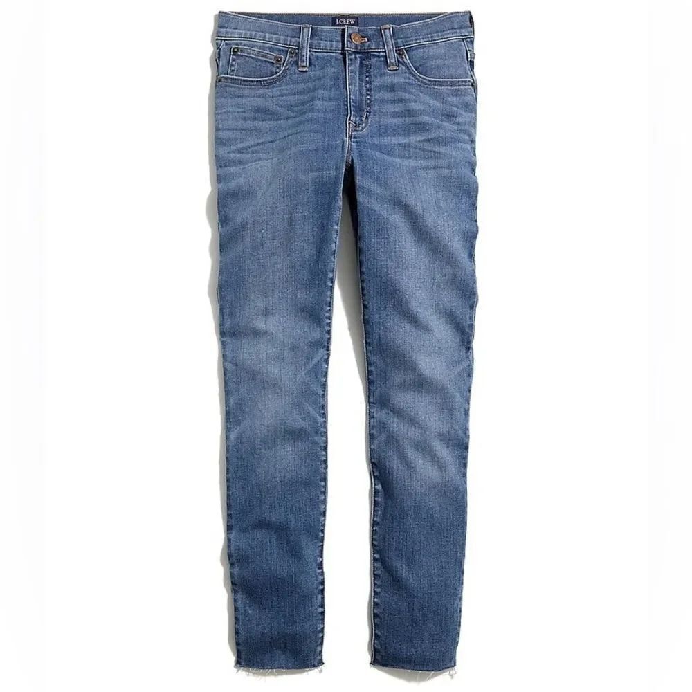 J.Crew 8" midrise skinny jean with cut hem in vintage cape wash